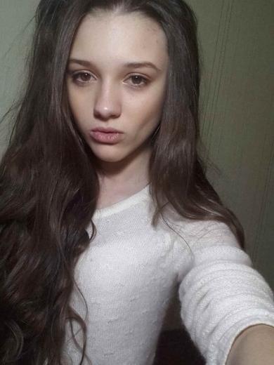 Надя 18 лет