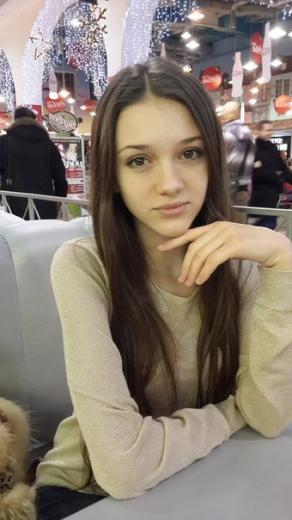 Надя 18 лет